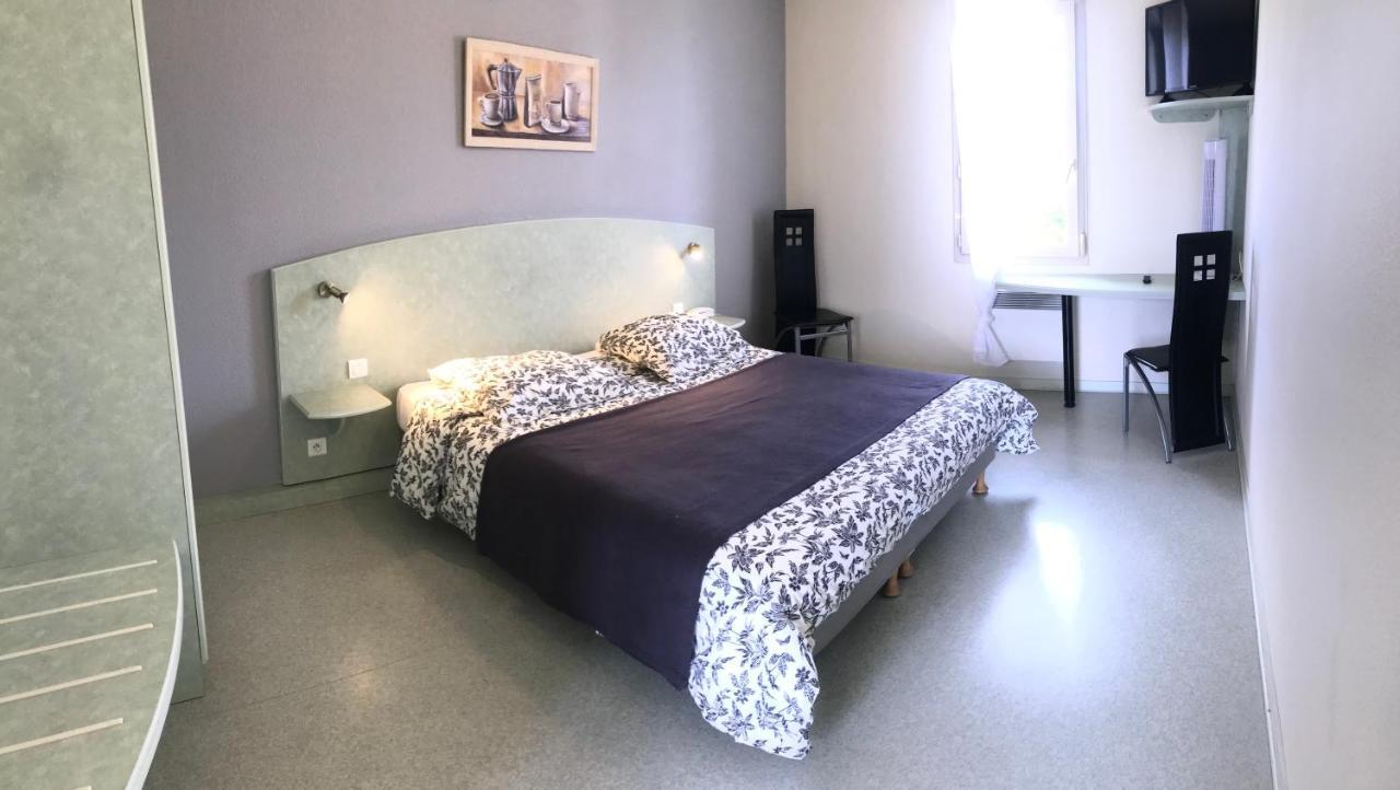 Abel Hotel Langeac Екстериор снимка
