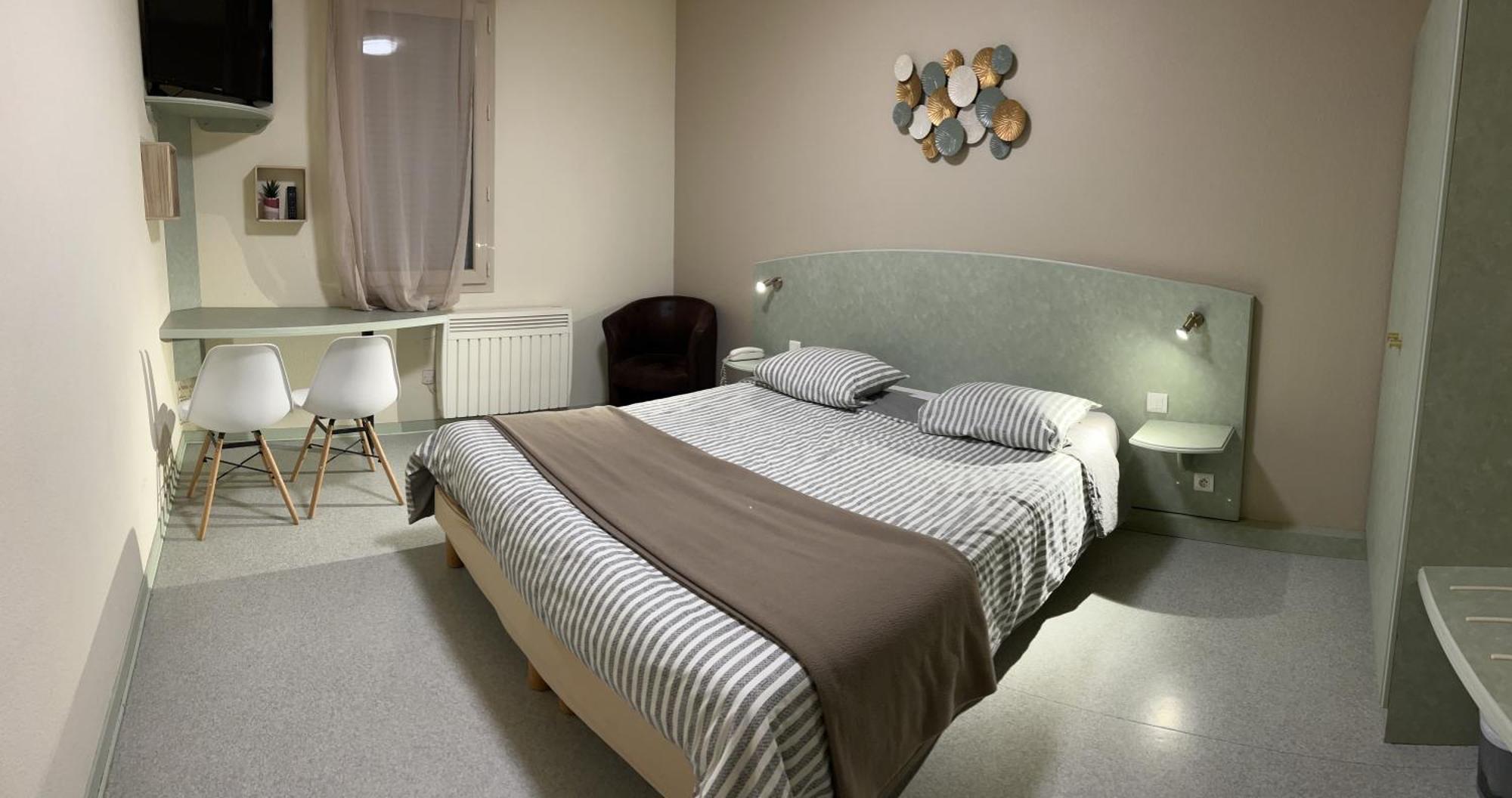 Abel Hotel Langeac Екстериор снимка