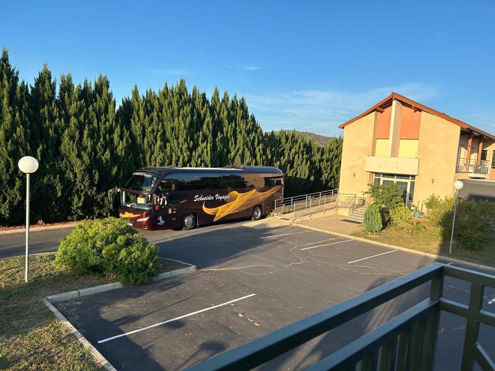 Abel Hotel Langeac Екстериор снимка