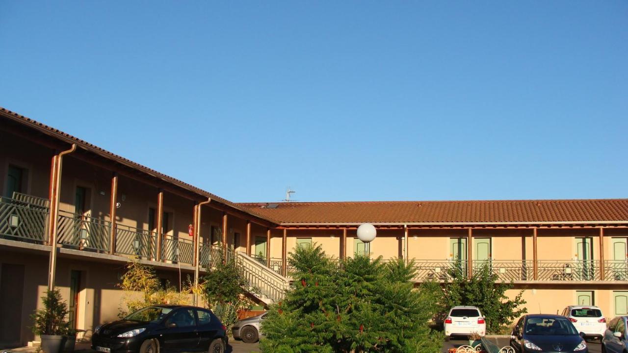 Abel Hotel Langeac Екстериор снимка